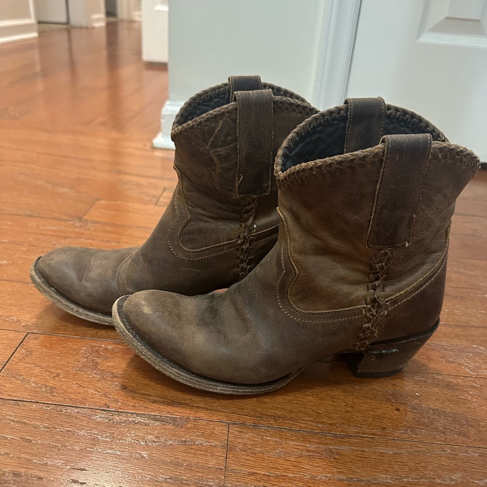 Lane Plain Jane Leather Weatern Booties